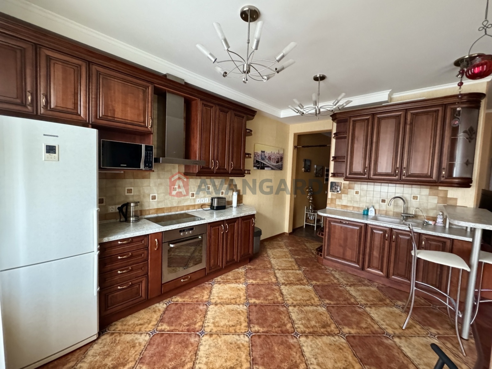 2 ��. ��������, 77/50/20 ��. �., 7/8 ������ ���� 27