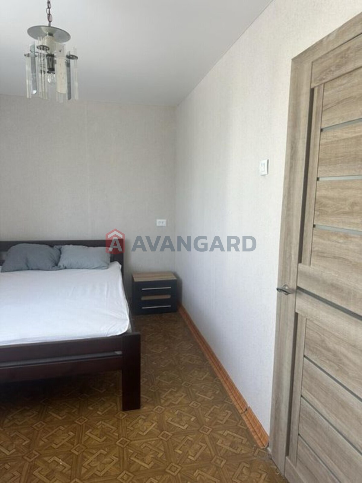 2 ��. ��������, 45/-/8 ��. �., 4/5 ������ ���� 3