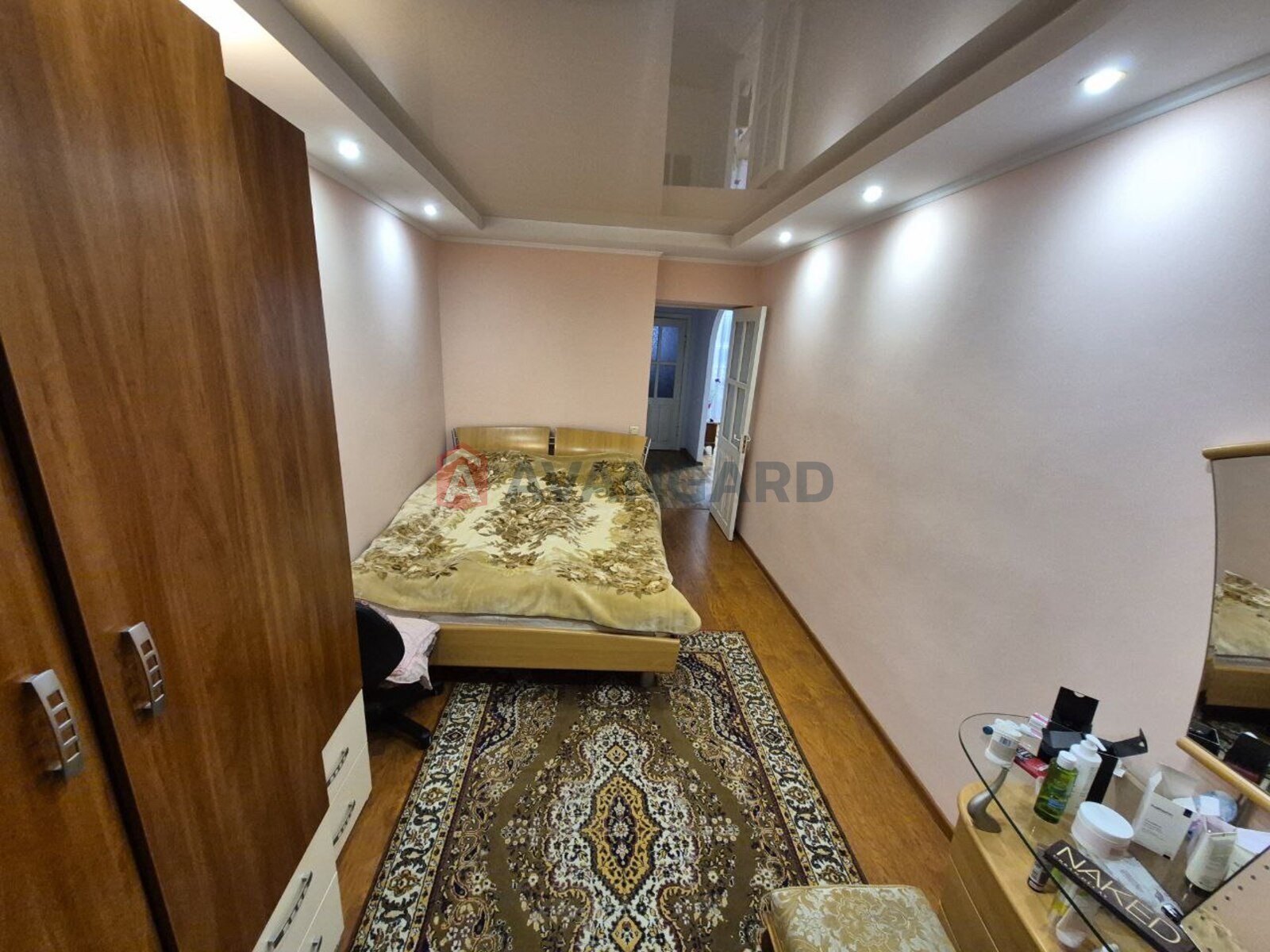 3 ��. ��������, 70/-/7 ��. �., 5/9 ������ ���� 11