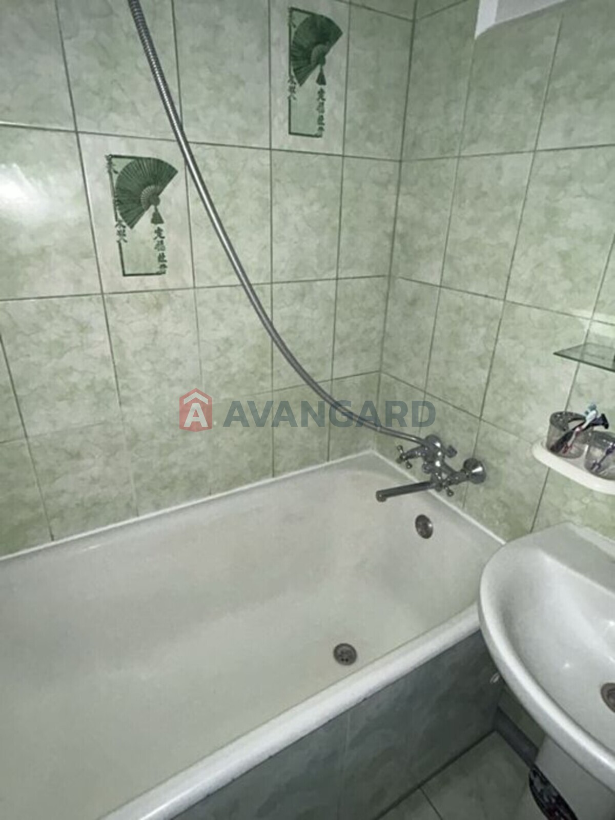 1 ��. ��������, 28/-/7 ��. �., 4/5 ������ ���� 22