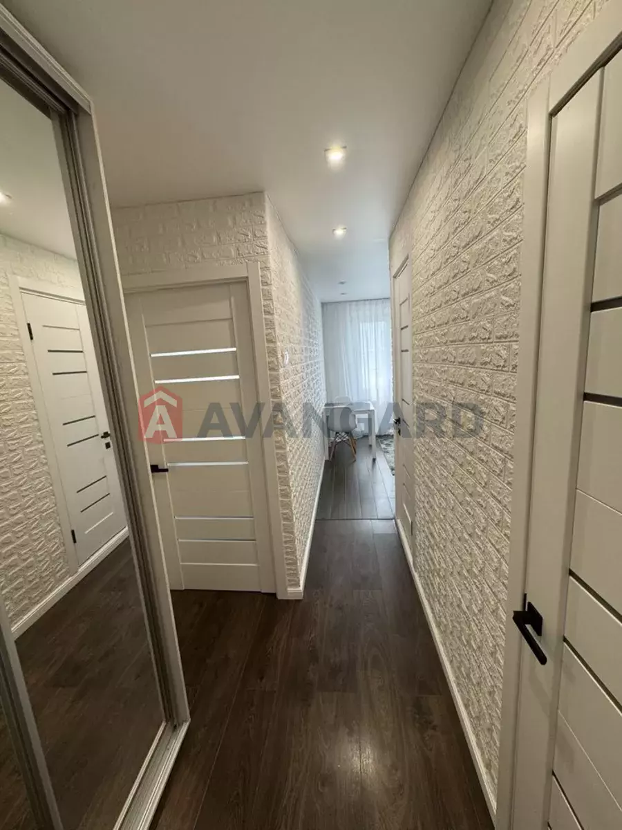 1 ��. ��������, 40/-/7 ��. �., 8/12 ������ ���� 5