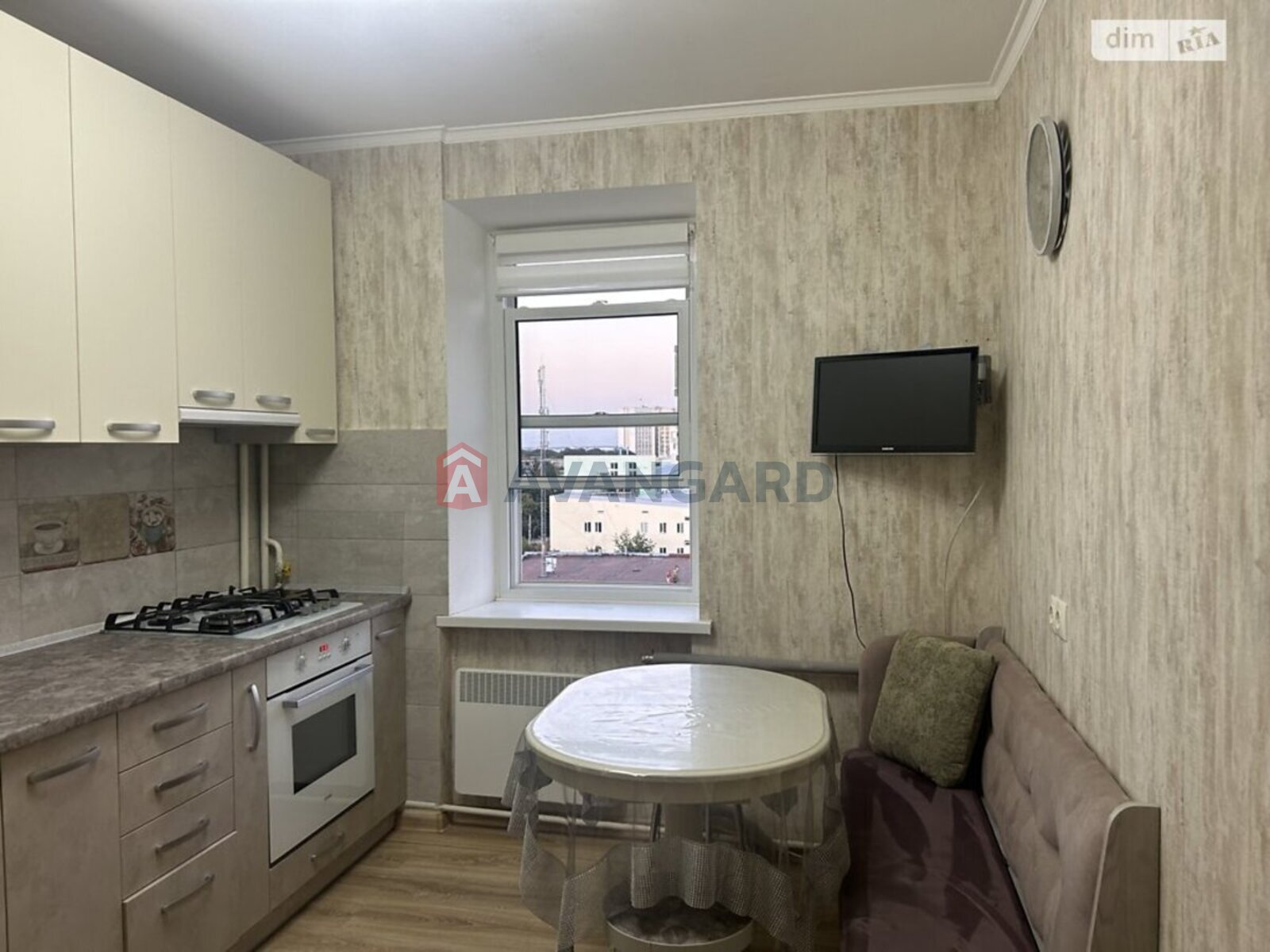 2 ��. ��������, 53/-/7.4 ��. �., 9/9 ������ ���� 4