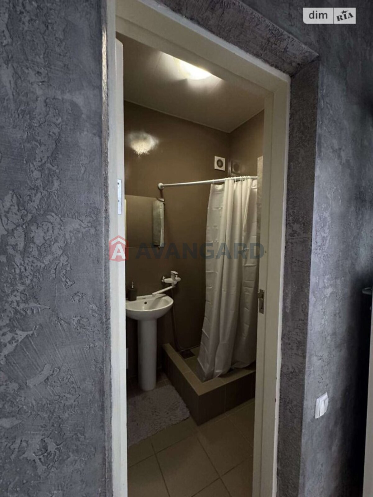 1 ����. ��������, 28/16/5 ��. �., 2/2 ���� ���� 16