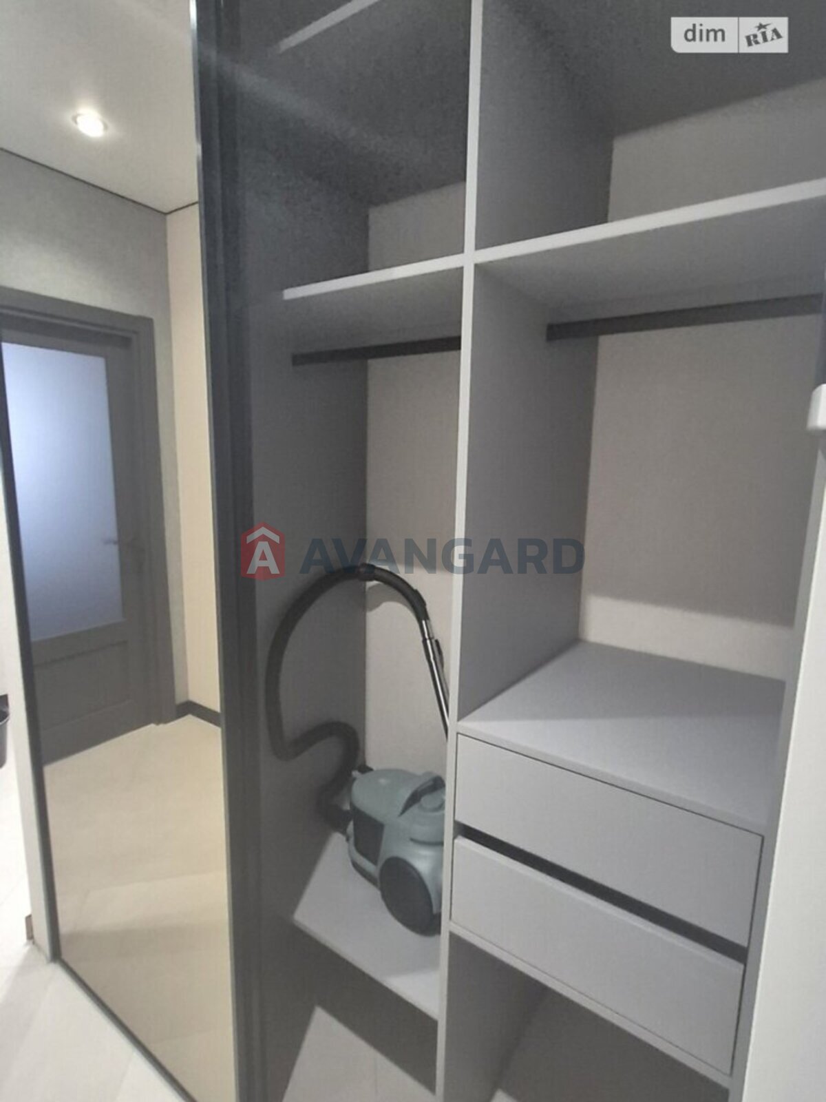 1 ��. ��������, 44/-/- ��. �., 6/6 ������ ���� 16