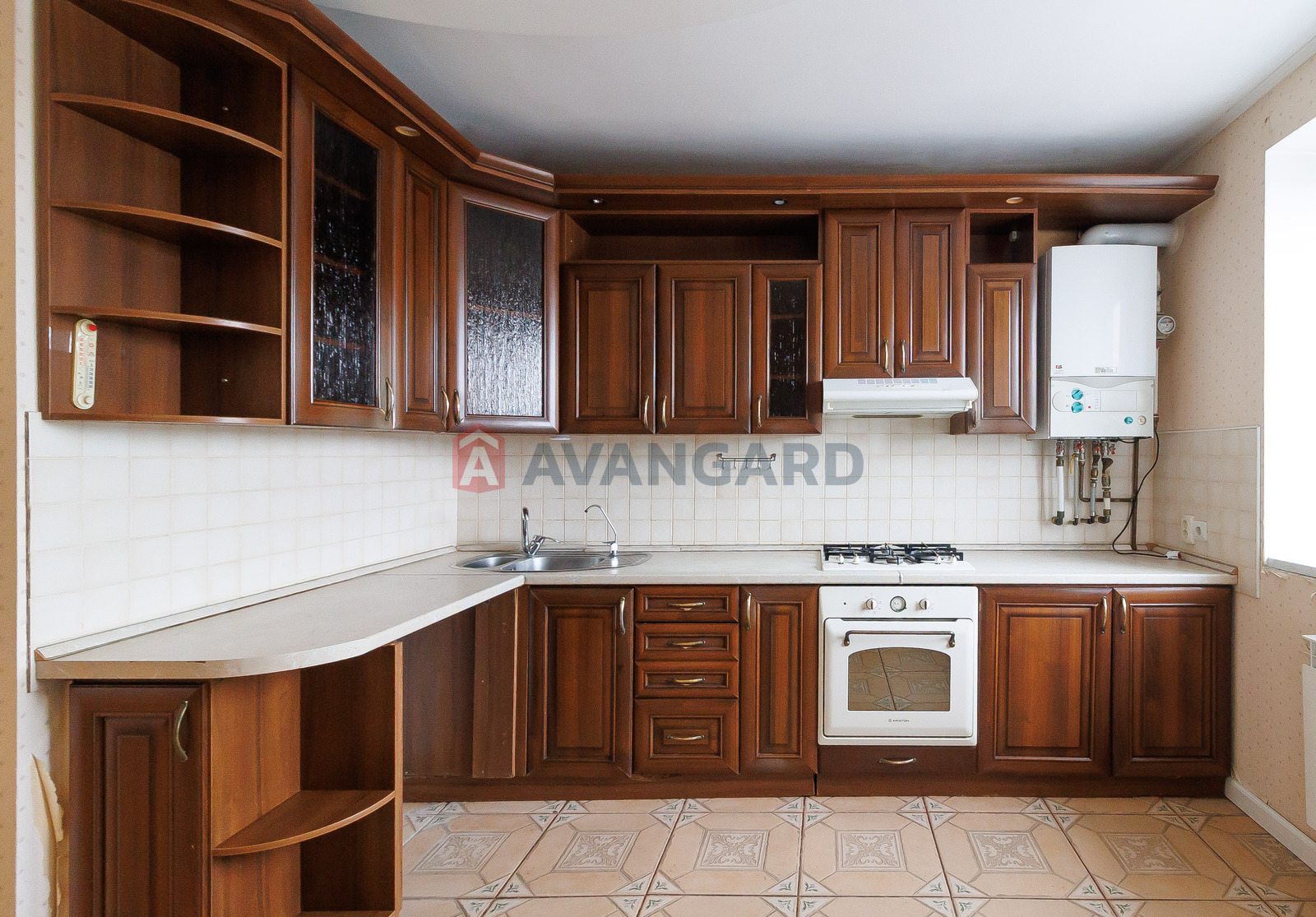 4 ��. ��������, 121,8/25,1/55,9 ��. �., 4/5 ������ ���� 10