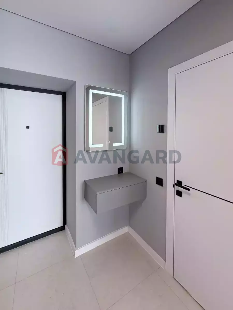 1 ��. ��������, 42/-/18 ��. �., 9/10 ������ ���� 13