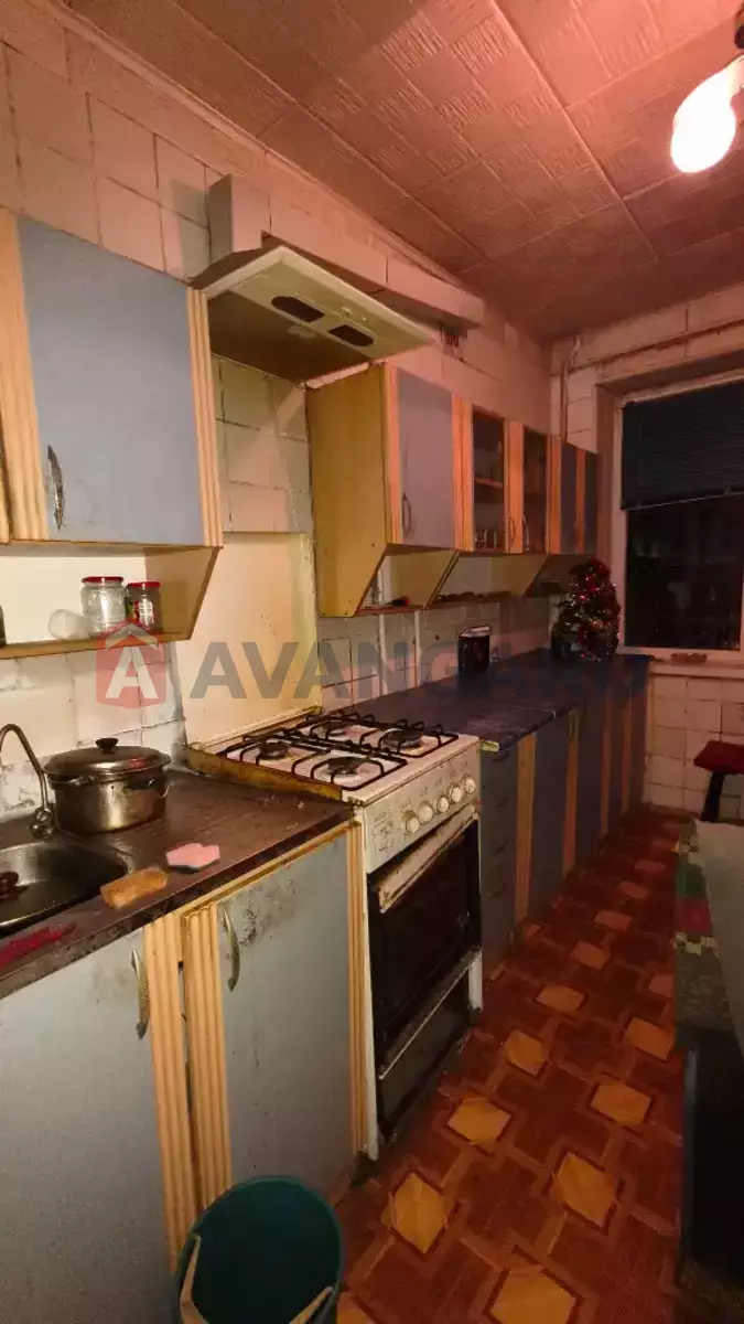 4 ����. ��������, 69/43/7 ��. �., 9/10 ���� ���� 4