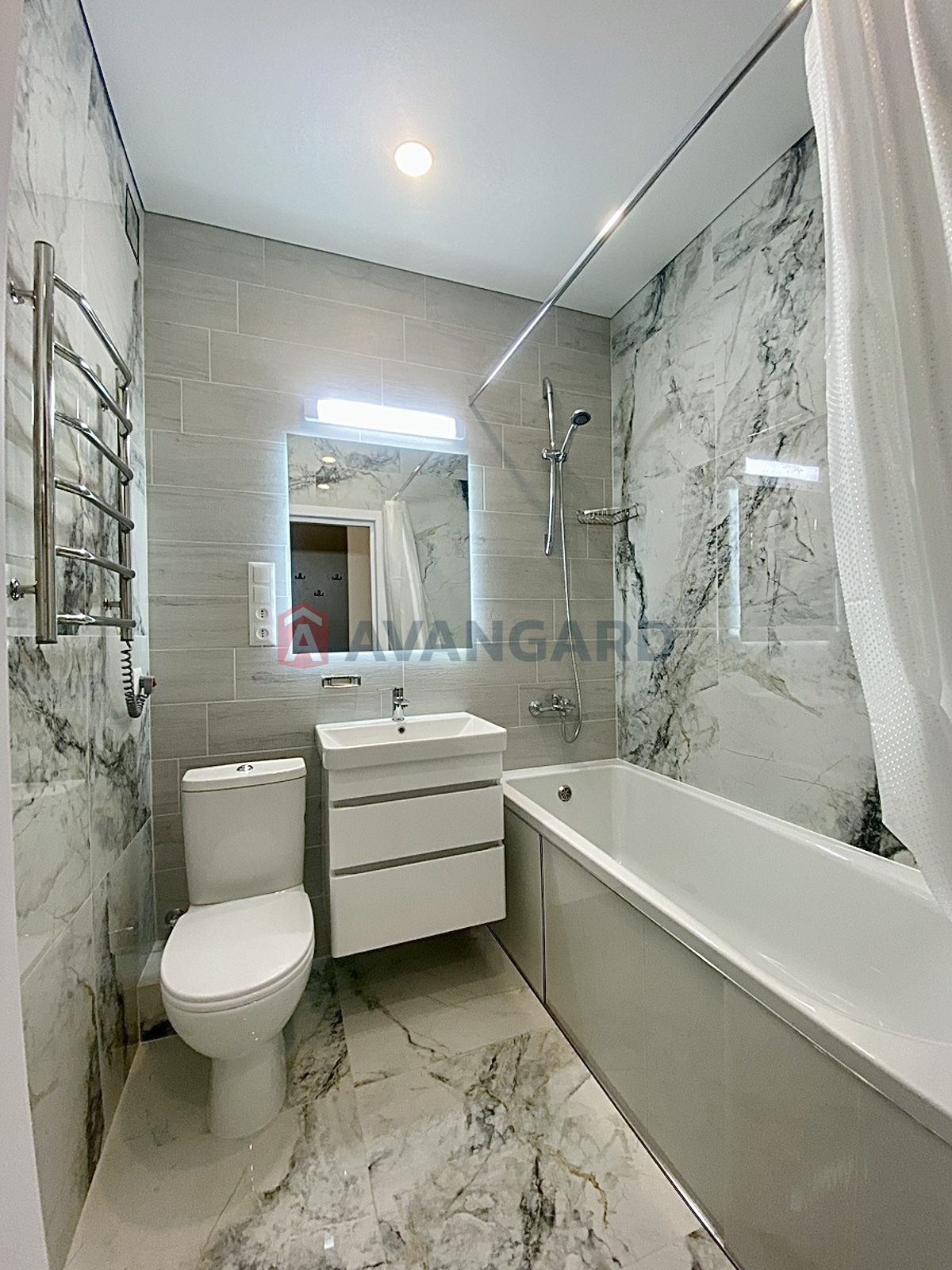 1 ��. ��������, 44/14/20 ��. �., 24/26 ������ ���� 15