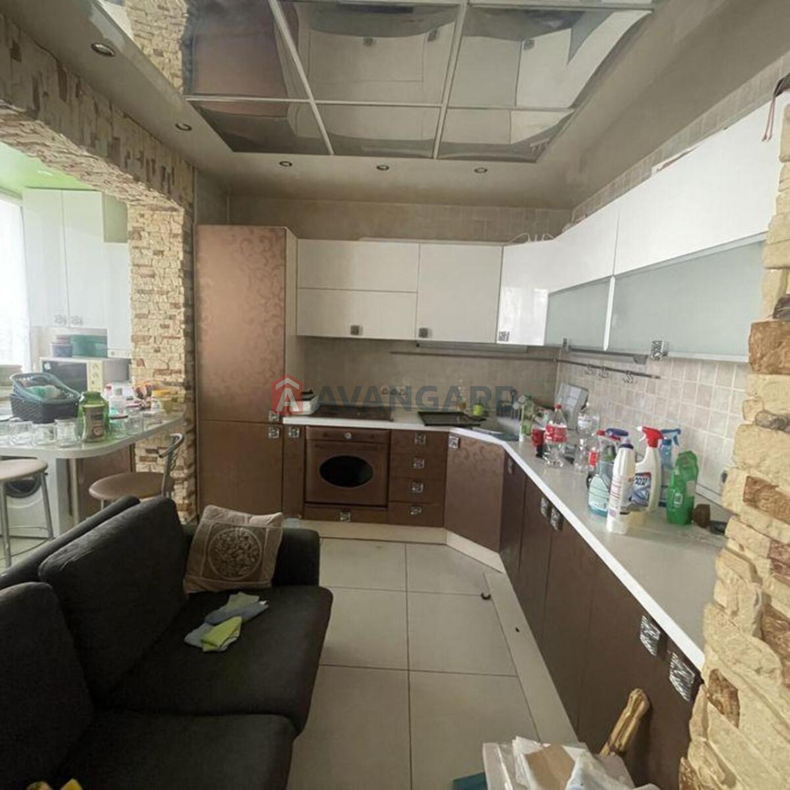 3 ��. ��������, 81/-/20 ��. �., 2/10 ������ ���� 3