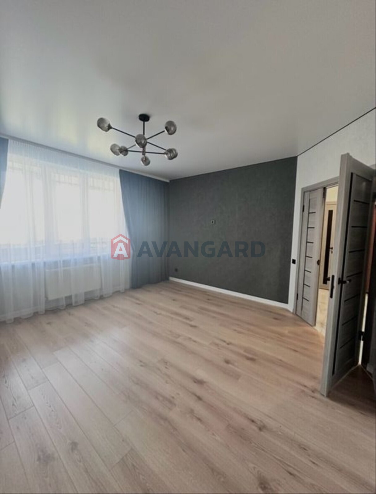 2 ��. ��������, 76/-/12 ��. �., 3/10 ������ ���� 4