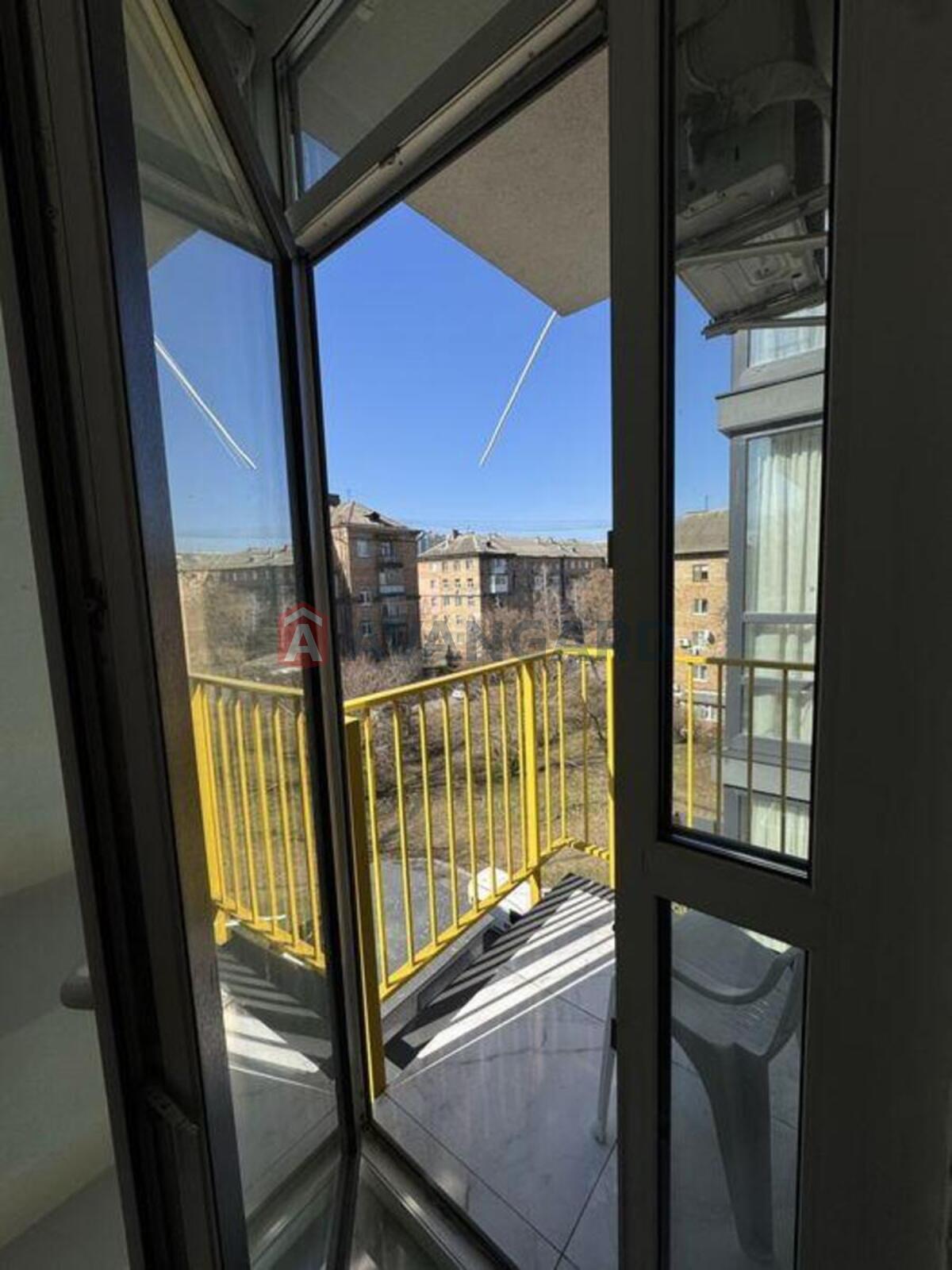 1 ��. ��������, 27/-/10 ��. �., 5/21 ������ ���� 2