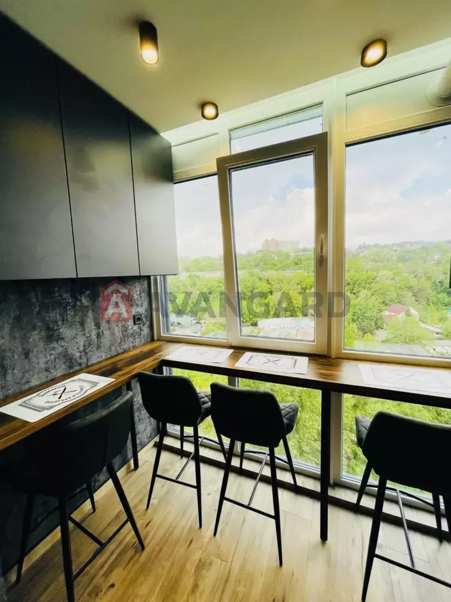 2 ��. ��������, 50/-/18 ��. �., 6/12 ������ ���� 21