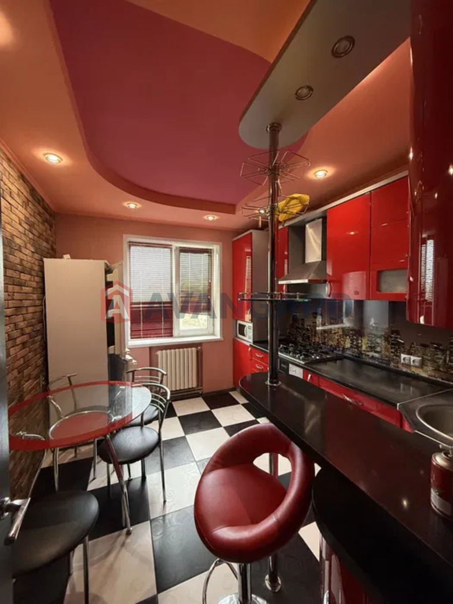 3 ��. ��������, 64/-/10 ��. �., 5/9 ������ ���� 9