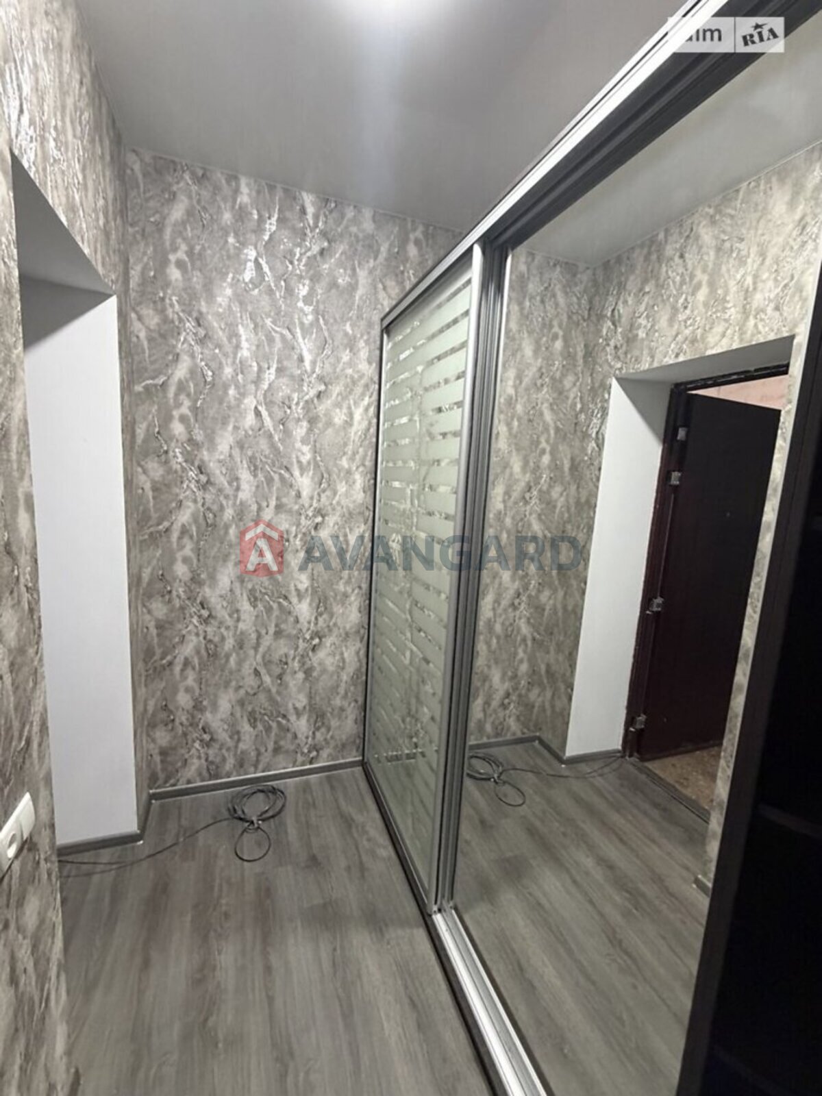 2 ��. ��������, 63/50/8 ��. �., 2/3 ������ ���� 8