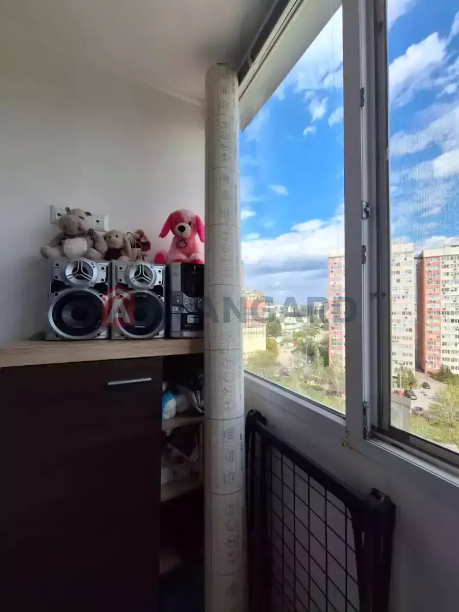 2 ��. ��������, 47/26/8 ��. �., 10/10 ������ ���� 25