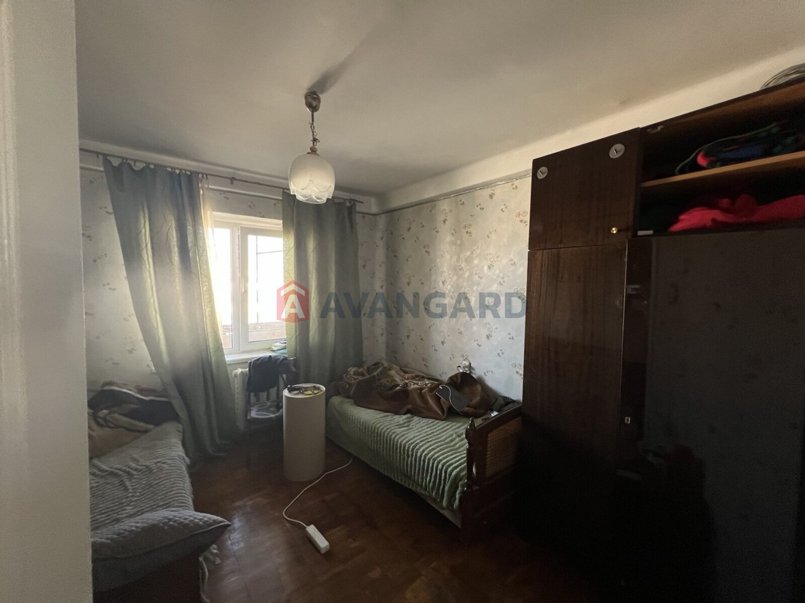 2 ��. ��������, 49/30/9 ��. �., 8/9 ������ ���� 7