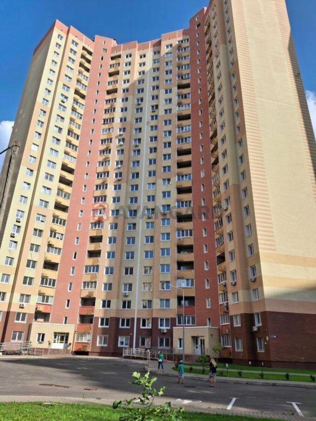 3 ��. ��������, 82/-/12 ��. �., 24/24 ������ ���� 2