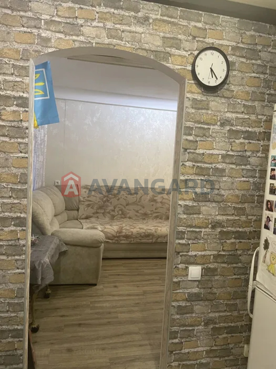 3 ��. ��������, 48/-/4 ��. �., 1/5 ������ ���� 8