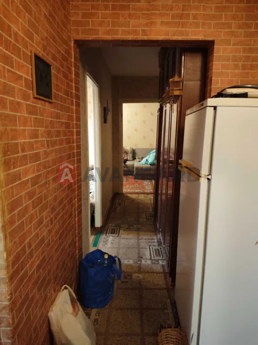 2 ��. ��������, 50/-/8 ��. �., 8/9 ������ ���� 8