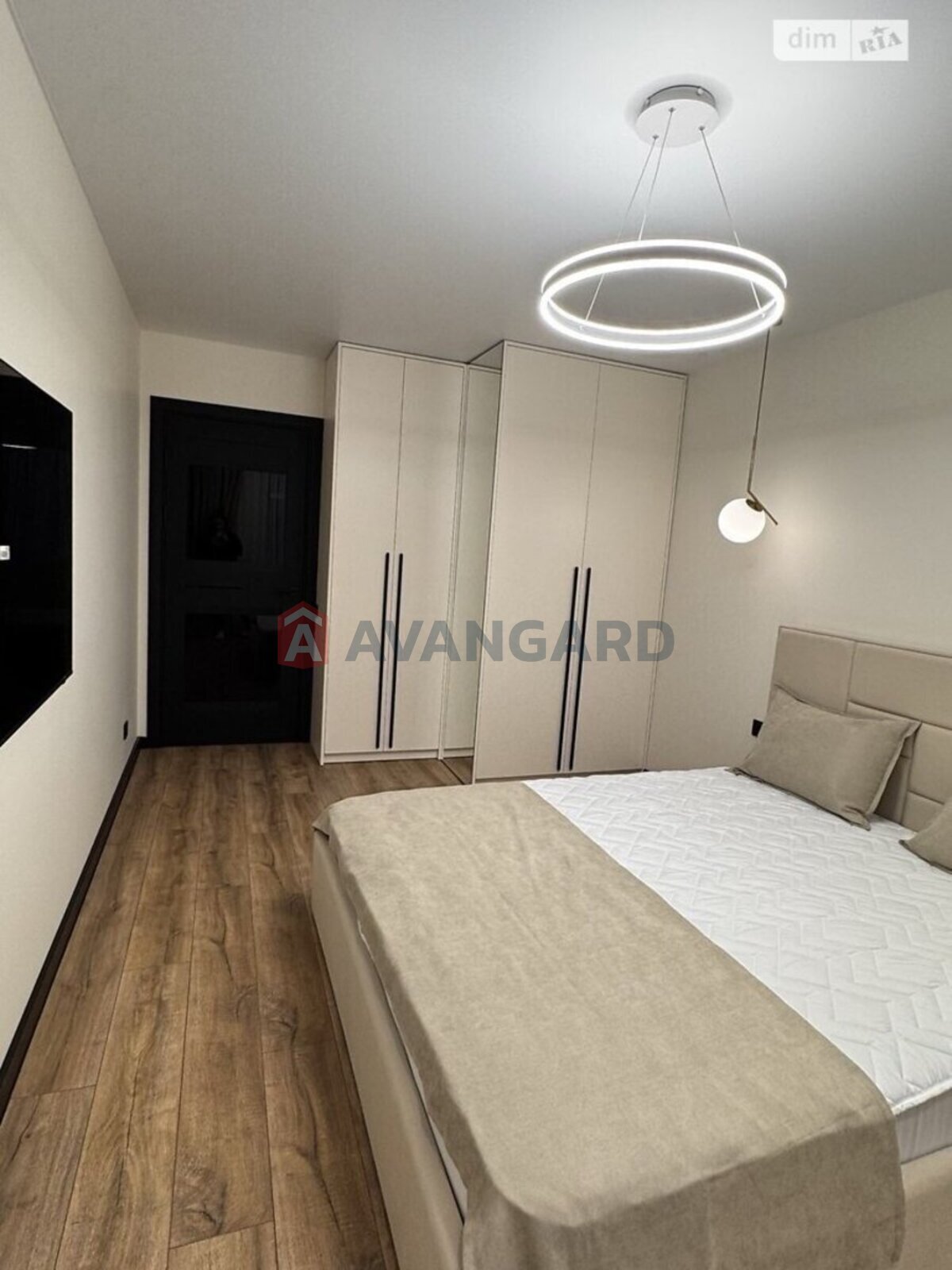 2 ��. ��������, 68/-/- ��. �., 10/10 ������ ���� 14