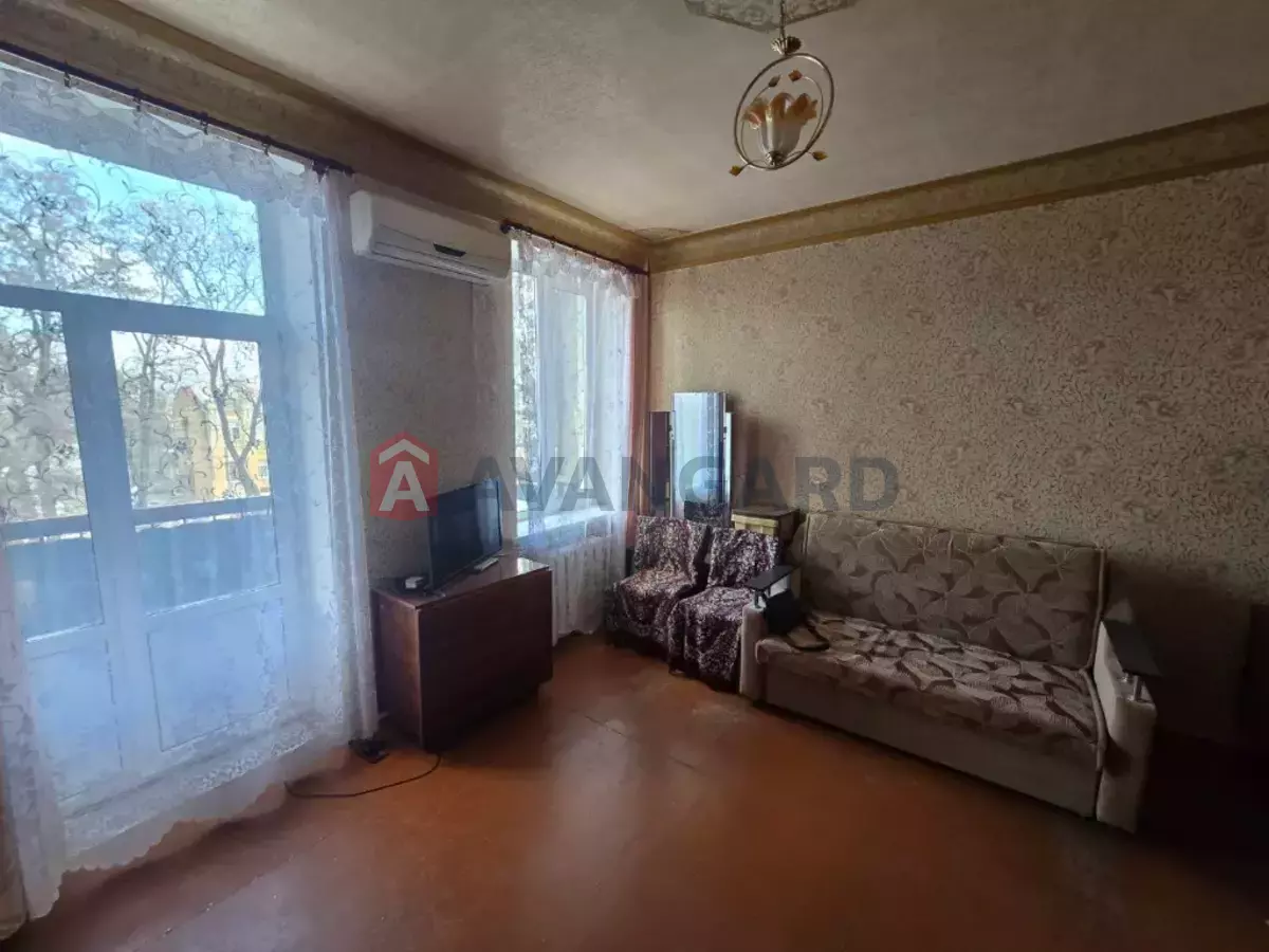 3 ��. ��������, 72/-/- ��. �., 4/5 ������ ���� 1