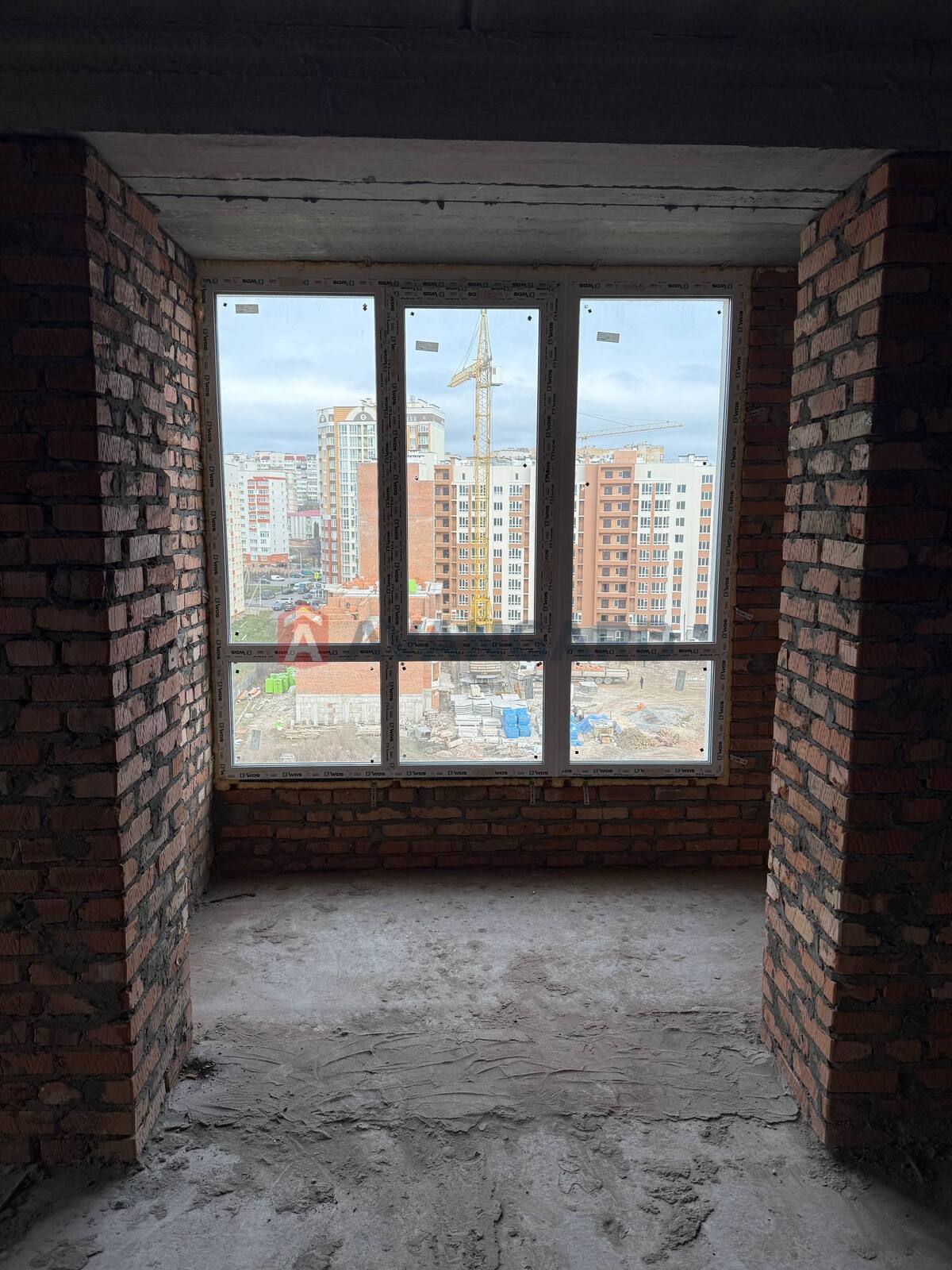 1 ��. ��������, 48/30/15 ��. �., 8/9 ������ ���� 18