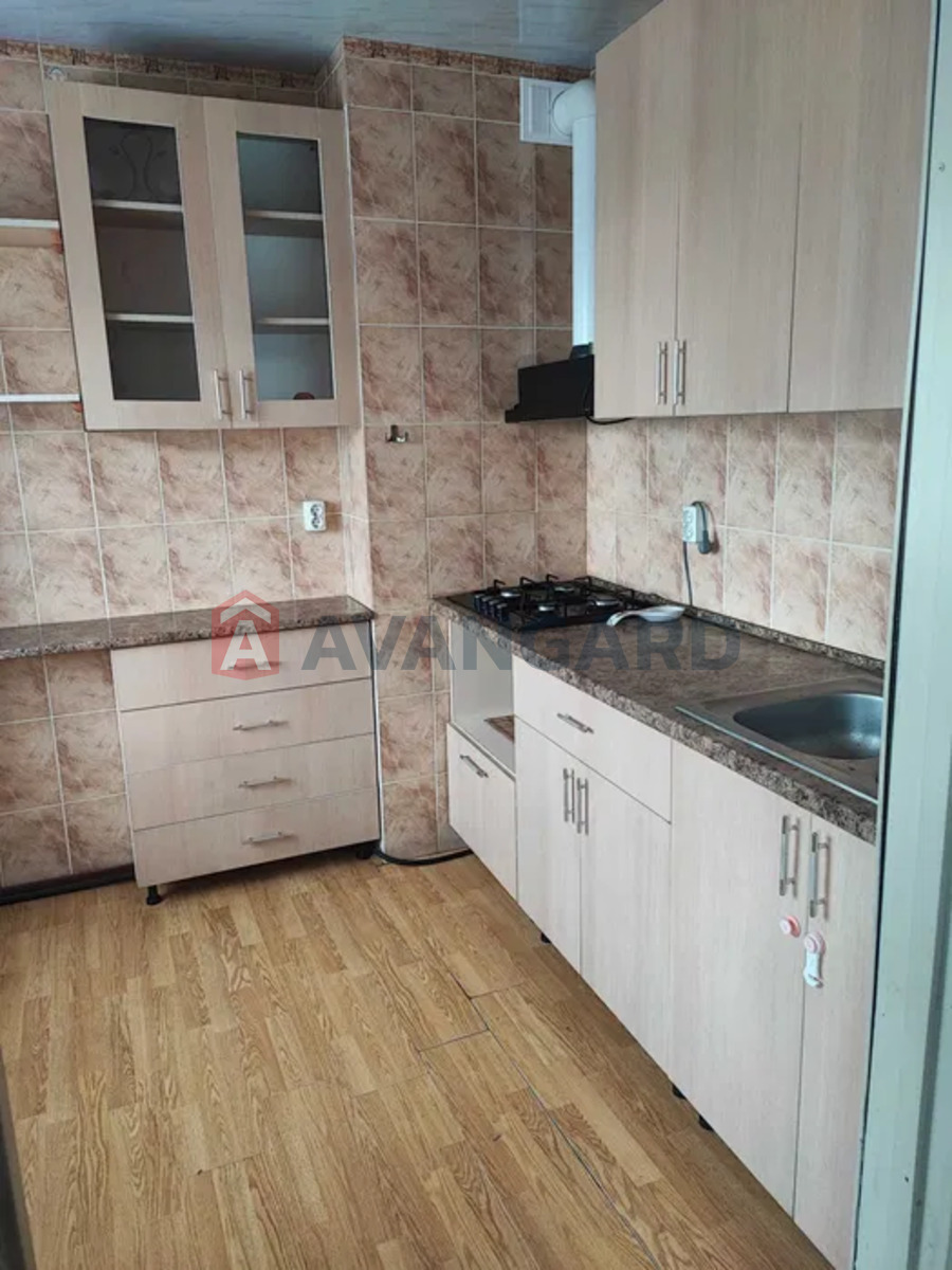 1 ��. ��������, 48/-/7 ��. �., 3/9 ������ ���� 10