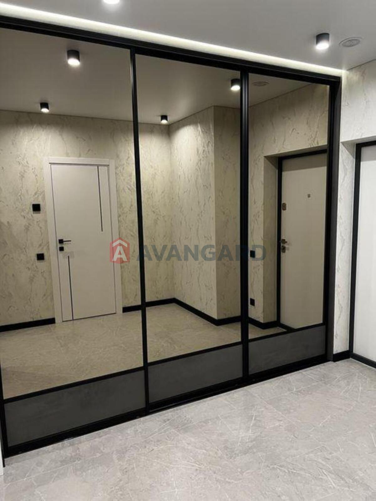 1 ��. ��������, 57/-/23 ��. �., 20/25 ������ ���� 10