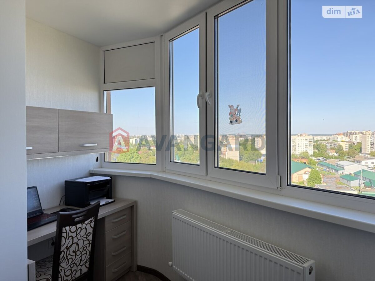 3 ����. ��������, 90/50/14 ��. �., 10/11 ���� ���� 6