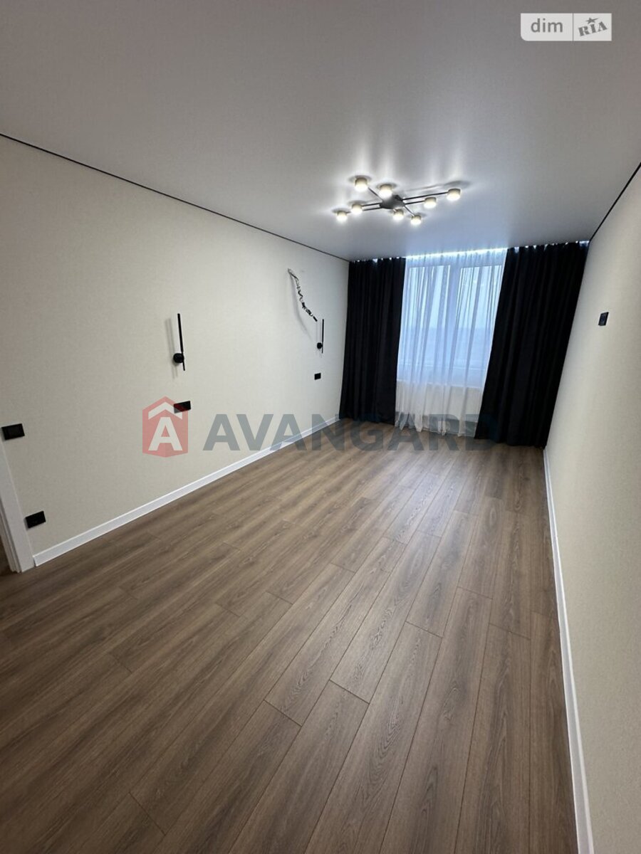 1 ��. ��������, 44/-/18 ��. �., 9/9 ������ ���� 11