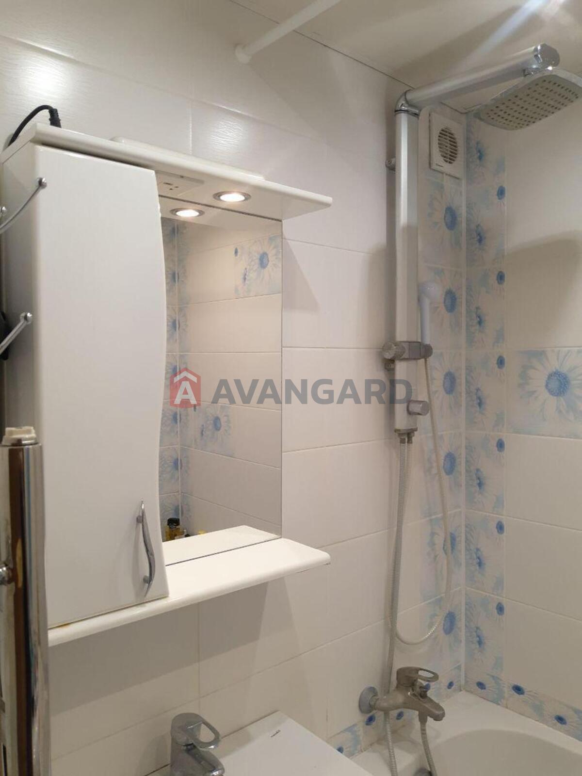 3 ����. ��������, 75/40/8 ��. �., 12/20 ���� ���� 18