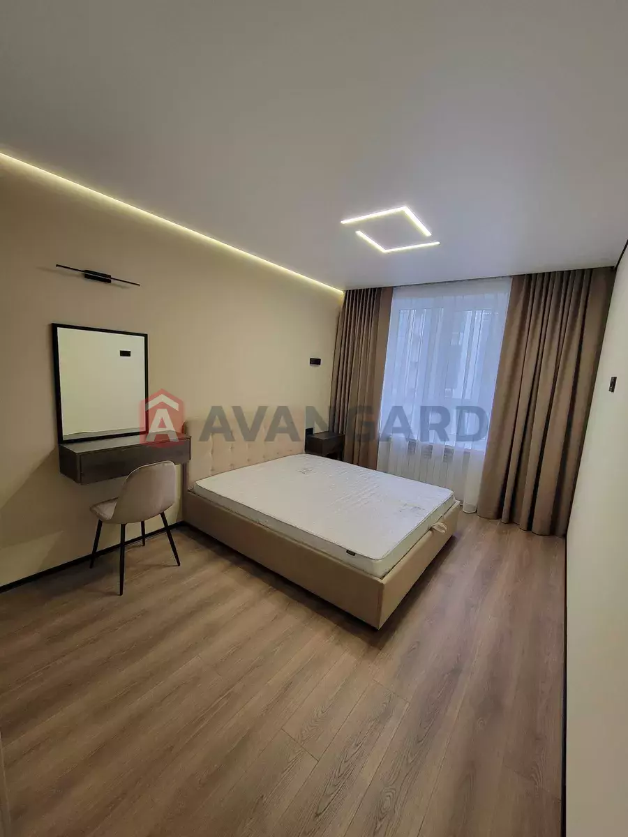 1 ��. ��������, 45/-/18 ��. �., 4/10 ������ ���� 4