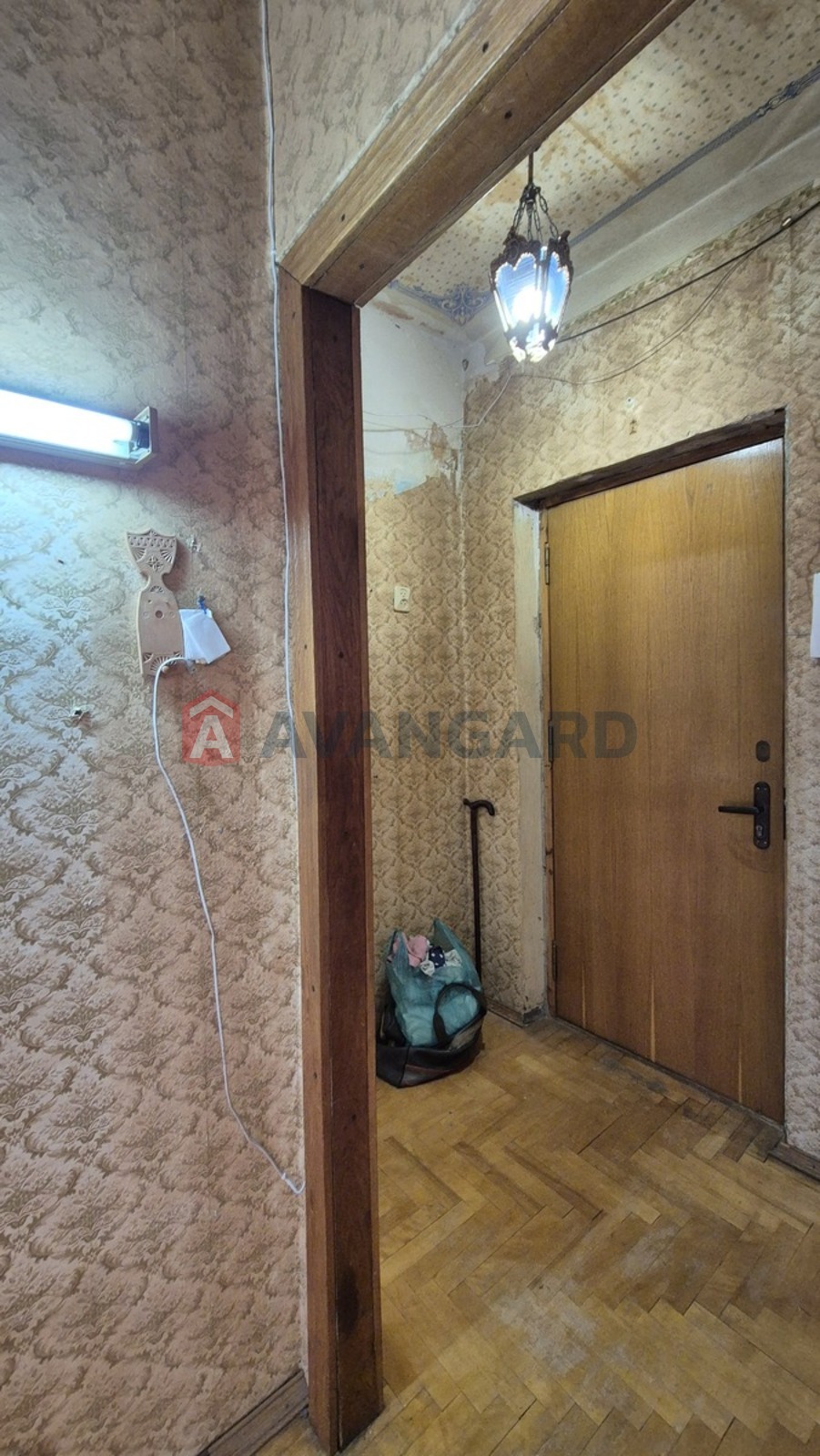 2 ��. ��������, 44/31/6 ��. �., 3/5 ������ ���� 18