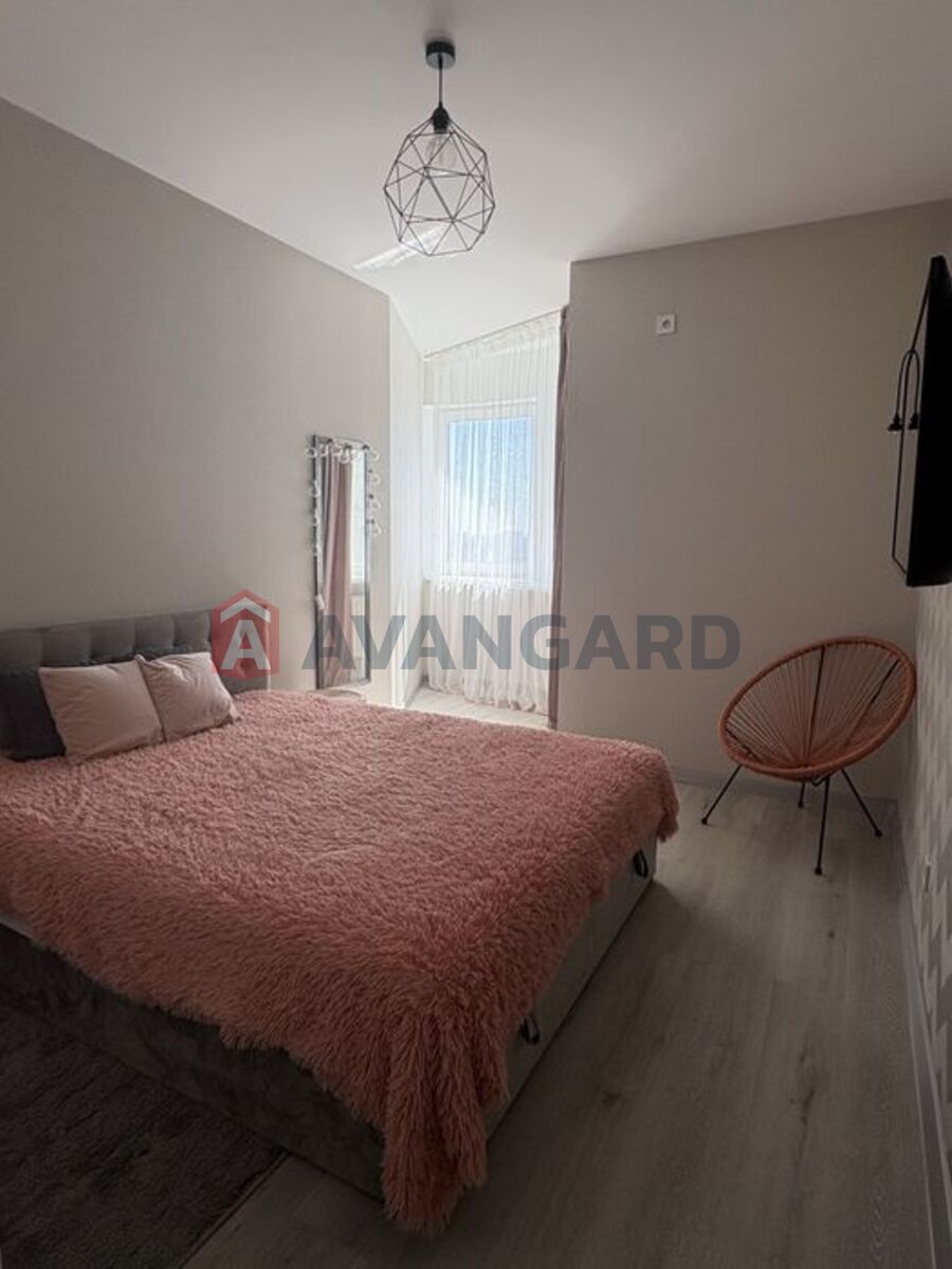 3 ��. ��������, 72/-/10 ��. �., 24/33 ������ ���� 4