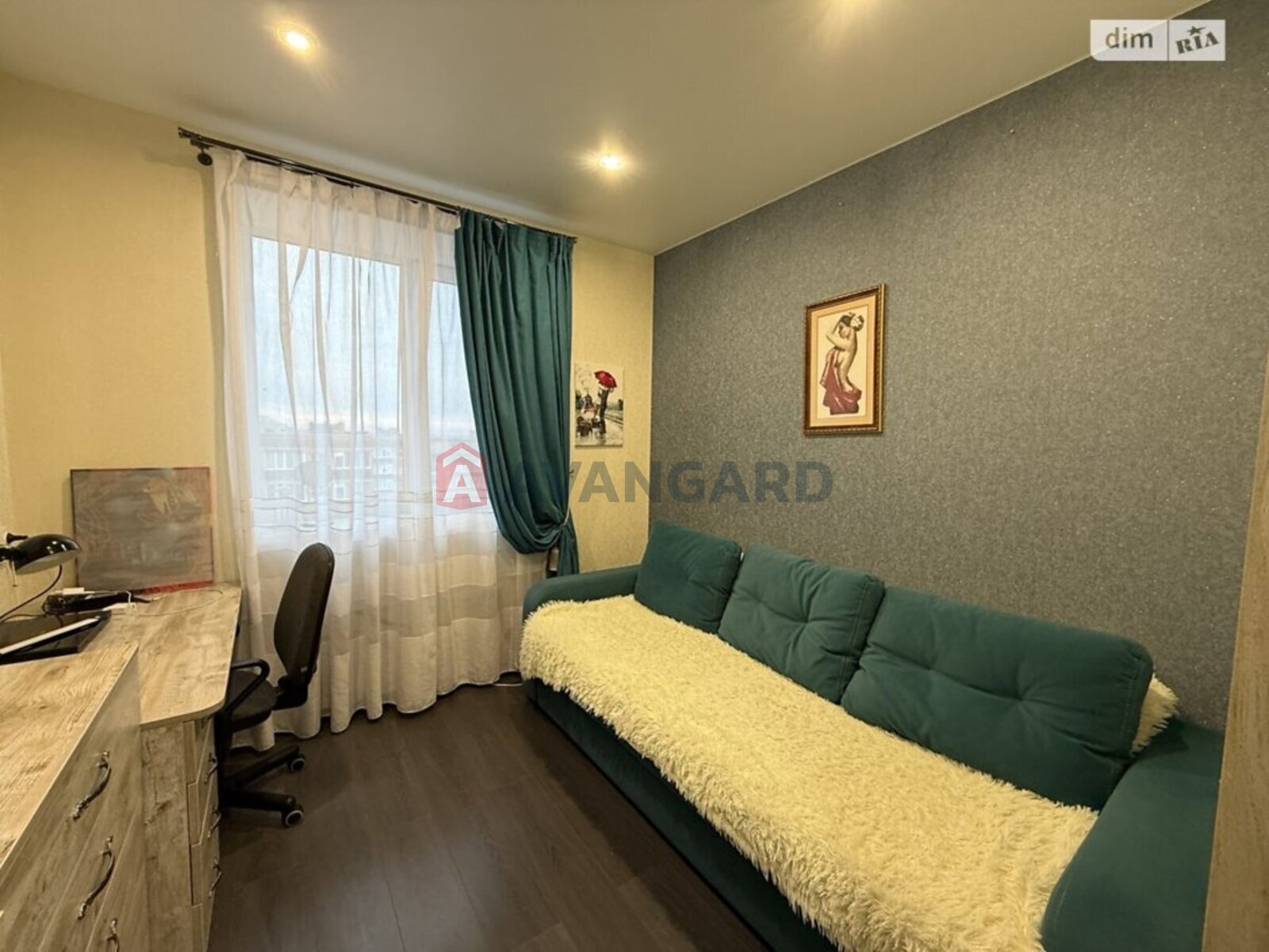 1 ��. ��������, 49/20/8 ��. �., 13/13 ������ ���� 6