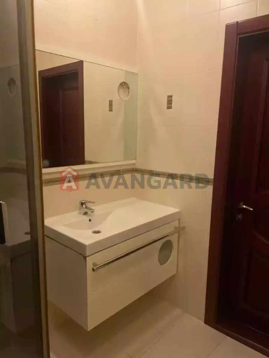 4 ��. ��������, 104/60/20 ��. �., 10/10 ������ ���� 12