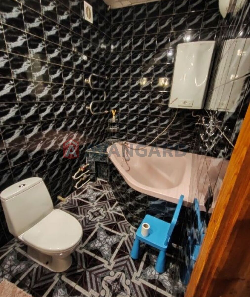 3 ����. ��������, 76/46/14 ��. �., 3/5 ���� ���� 9