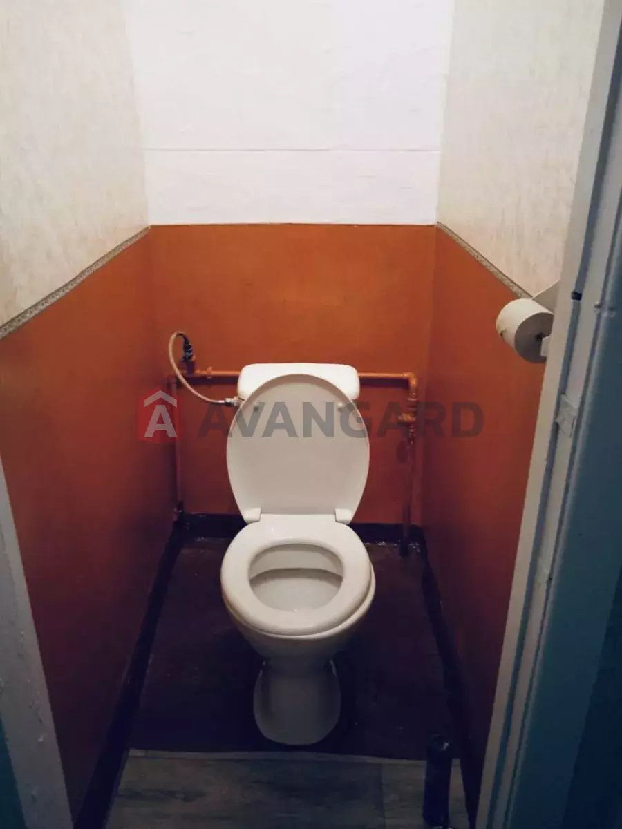 2 ��. ��������, 51/-/10 ��. �., 2/2 ������ ���� 8