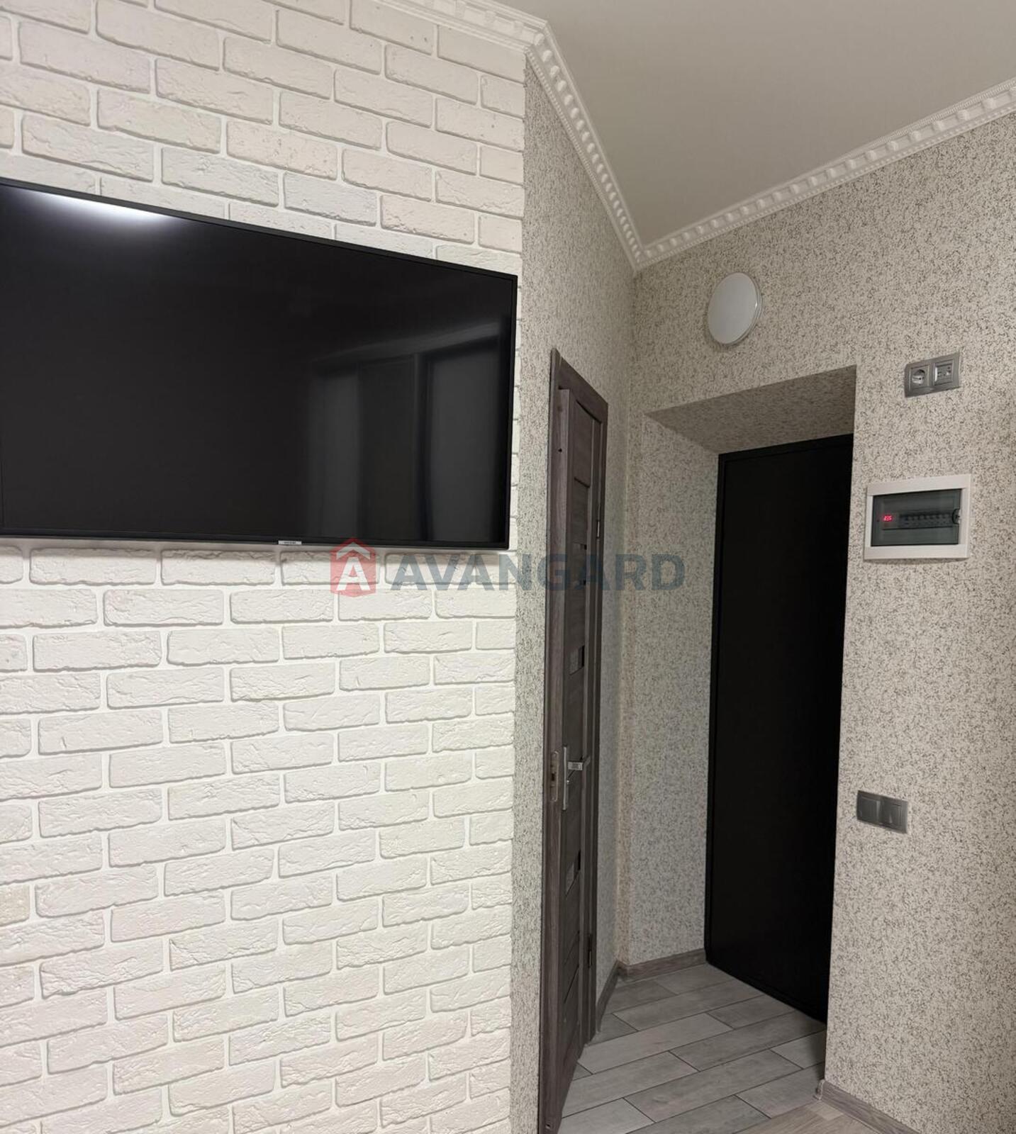 1 ��. ��������, 22/18/3 ��. �., 2/4 ������ ���� 7