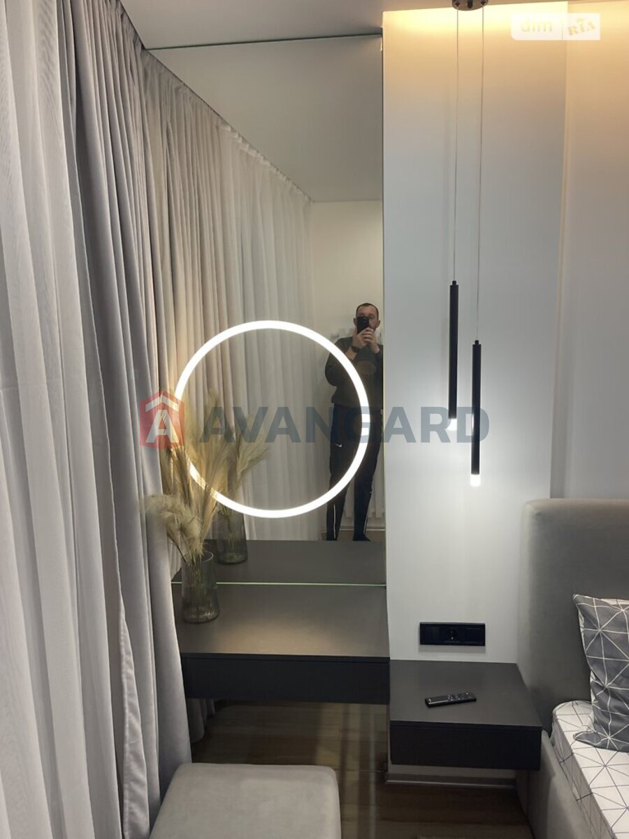 1 ����. ��������, 58/18/19 ��. �., 13/17 ���� ���� 15