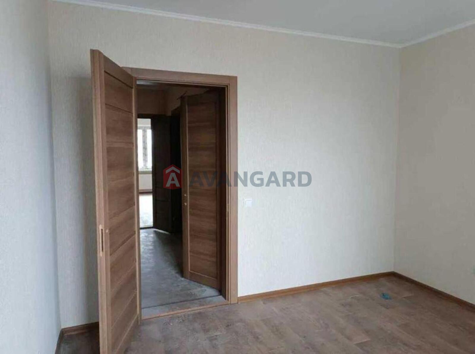 3 ��. ��������, 94/-/18 ��. �., 23/25 ������ ���� 6