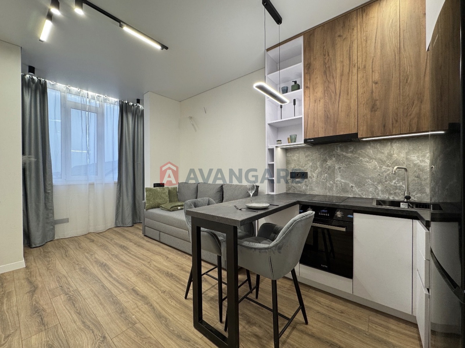 1 ��. ��������, 25/-/7 ��. �., 3/4 ������ ���� 3