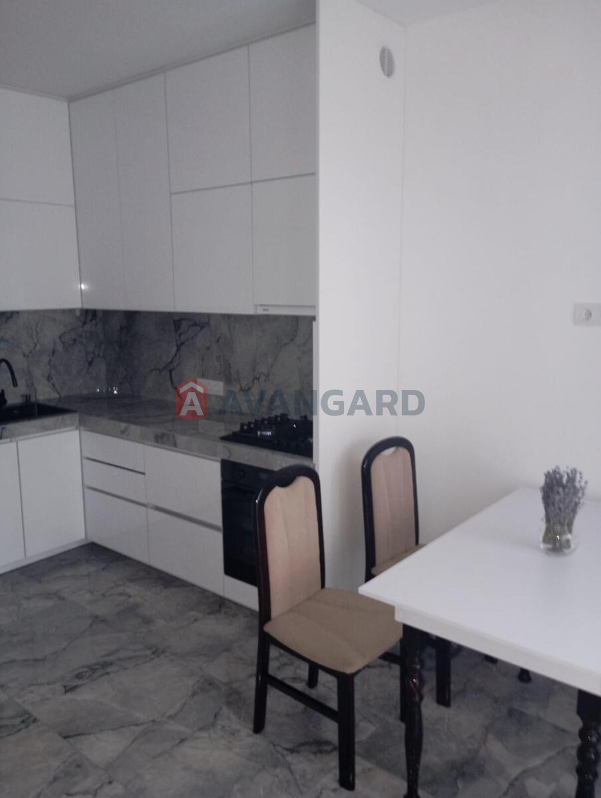 1 ��. ��������, 40/12/15 ��. �., 2/10 ������ ���� 14