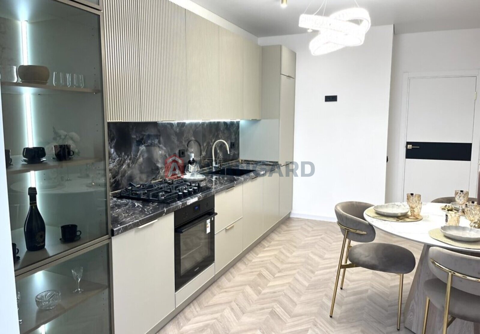 2 ����. ��������, 72/35/19 ��. �., 8/10 ���� ���� 9