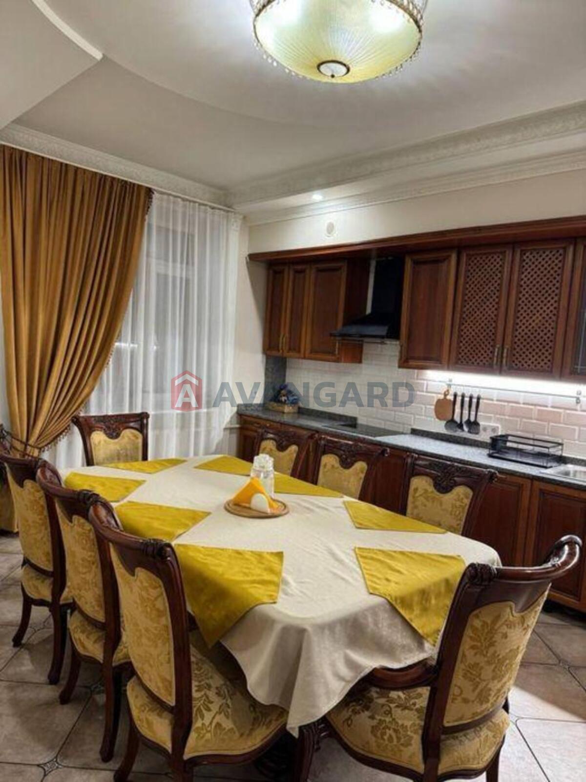 5 ��. ��������, 158/-/23 ��. �., 3/6 ������ ���� 19