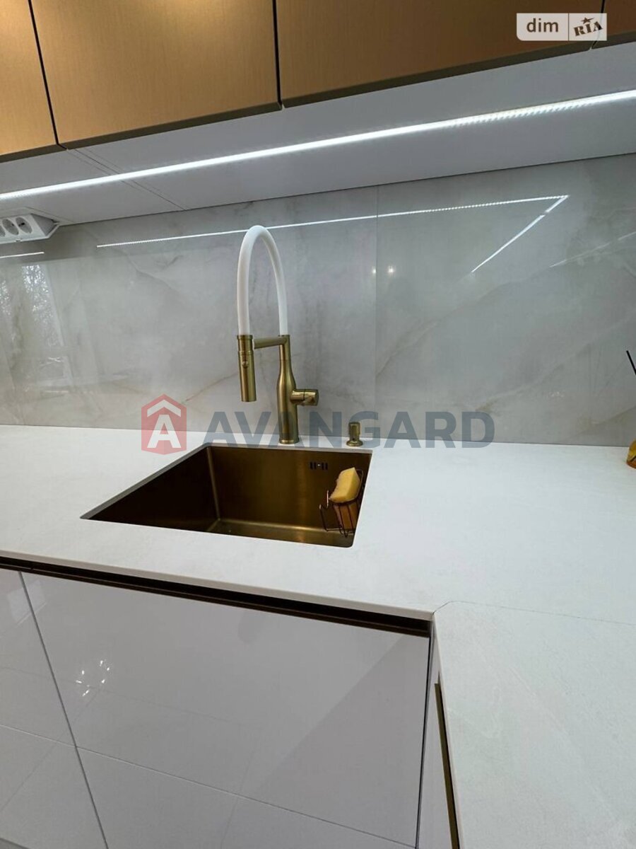 1 ����. ��������, 46/-/- ��. �., 7/10 ���� ���� 19