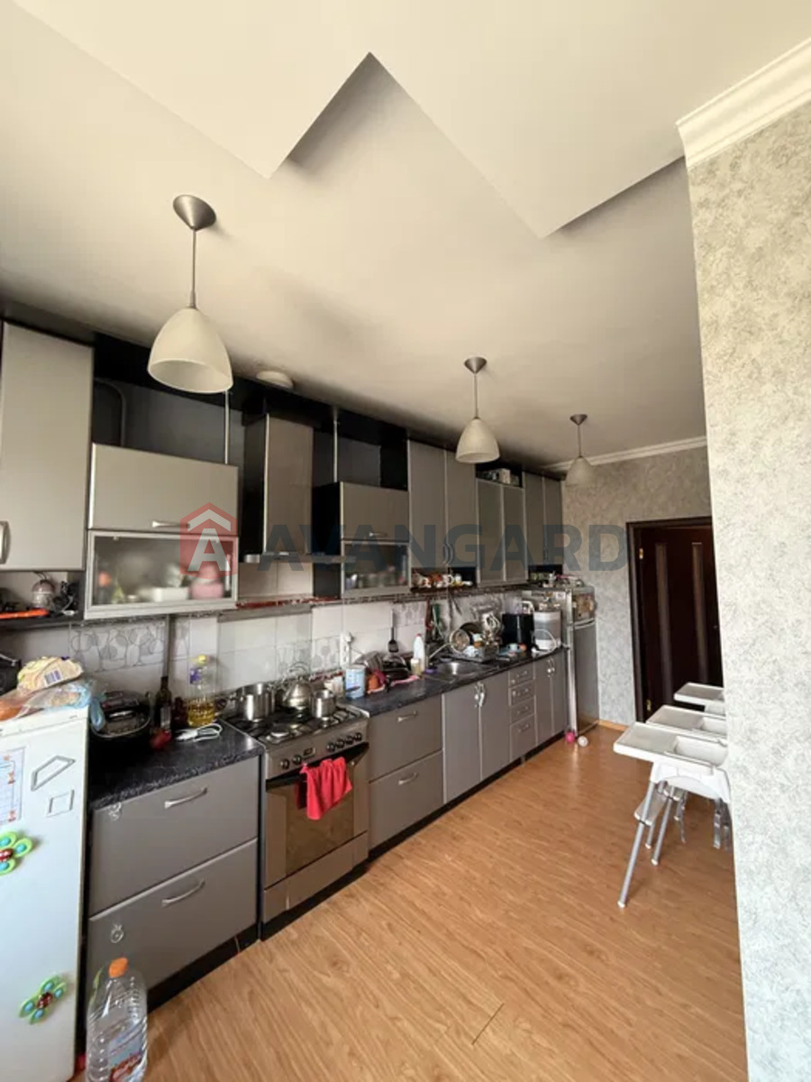 3 ��. ��������, 79/-/16 ��. �., 2/3 ������ ���� 4