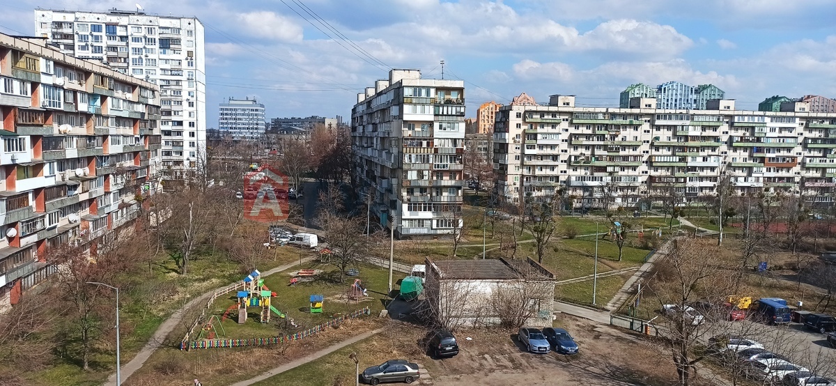 2 ��. ��������, 46/28/7 ��. �., 7/9 ������ ���� 15