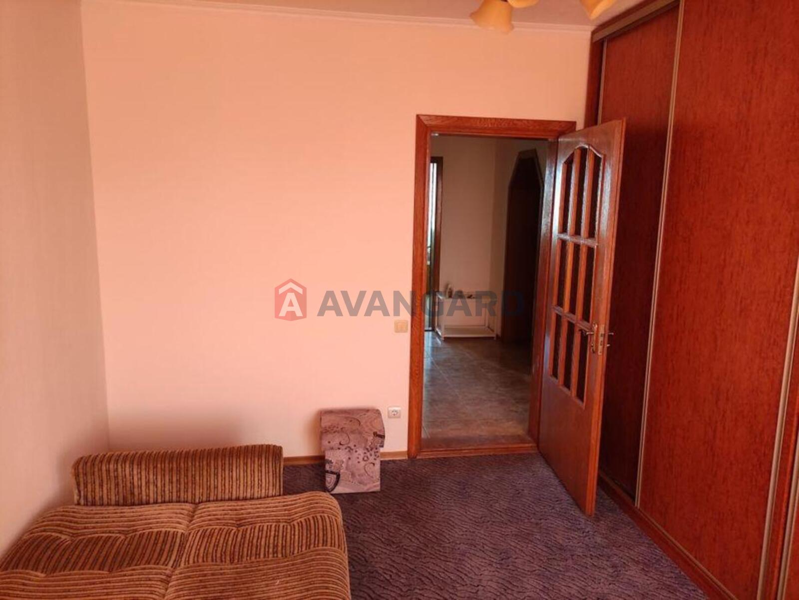 2 ��. ��������, 68/-/9 ��. �., 15/17 ������ ���� 5