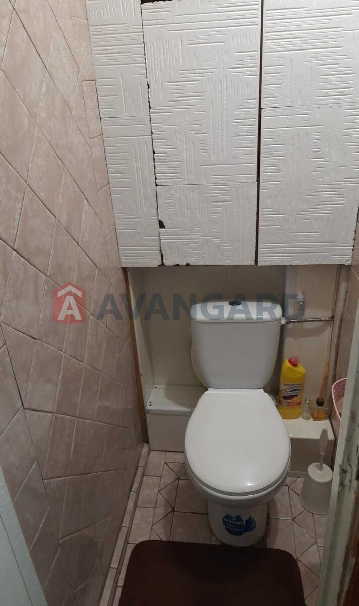 3 ����. ��������, 70/-/8 ��. �., 3/9 ���� ���� 12